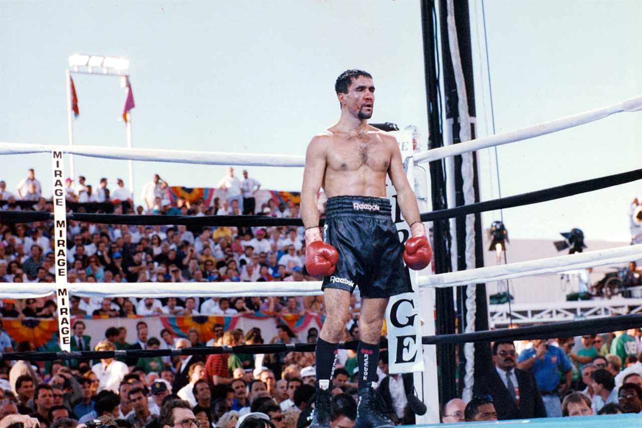 Boxing Legend Jeff Fenech Undergoes Six-Hour Open Heart Surgery
