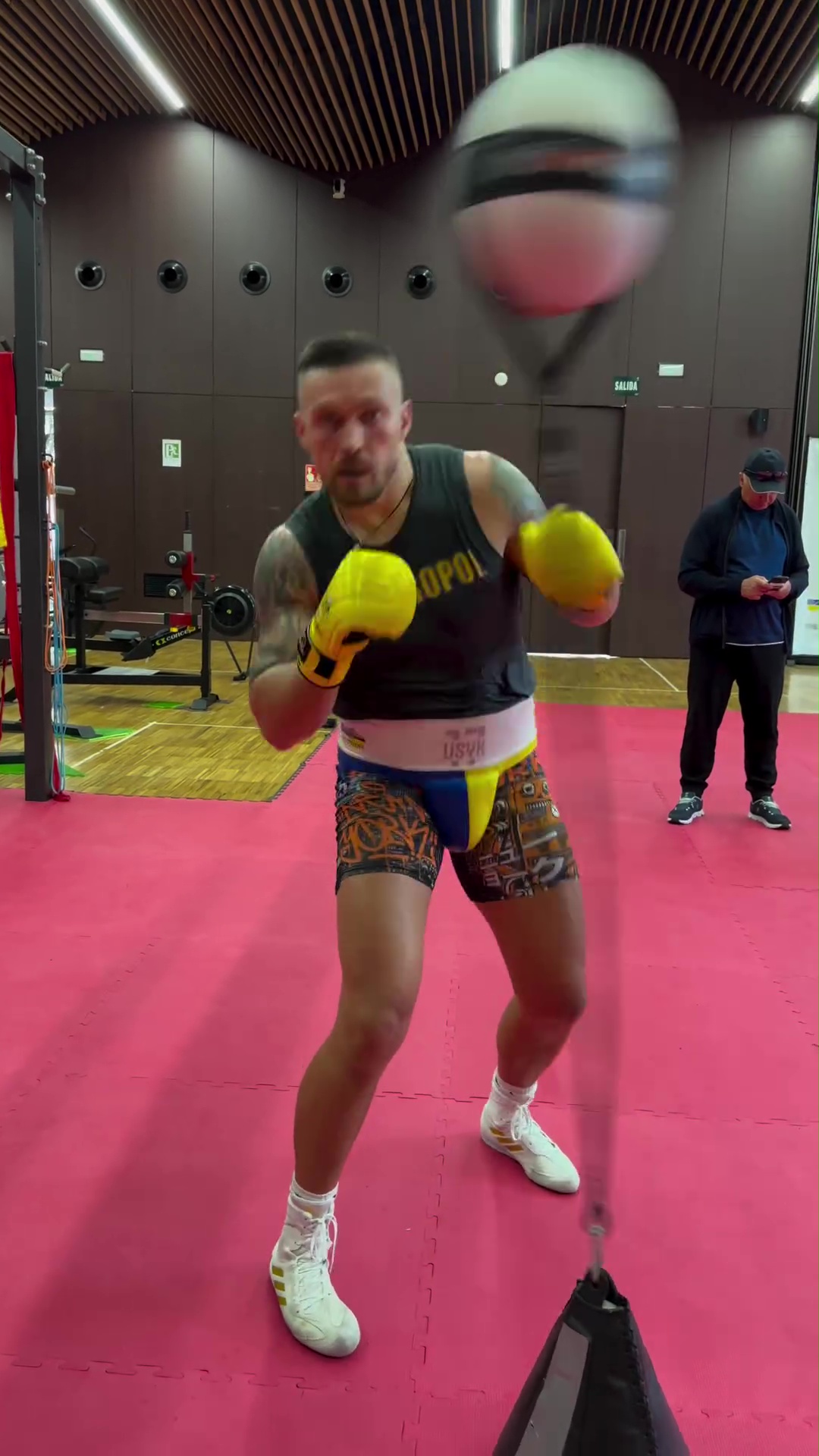 Fans Take Notice of Oleksandr Usyk’s Strategic Move Before Tyson Fury Fight