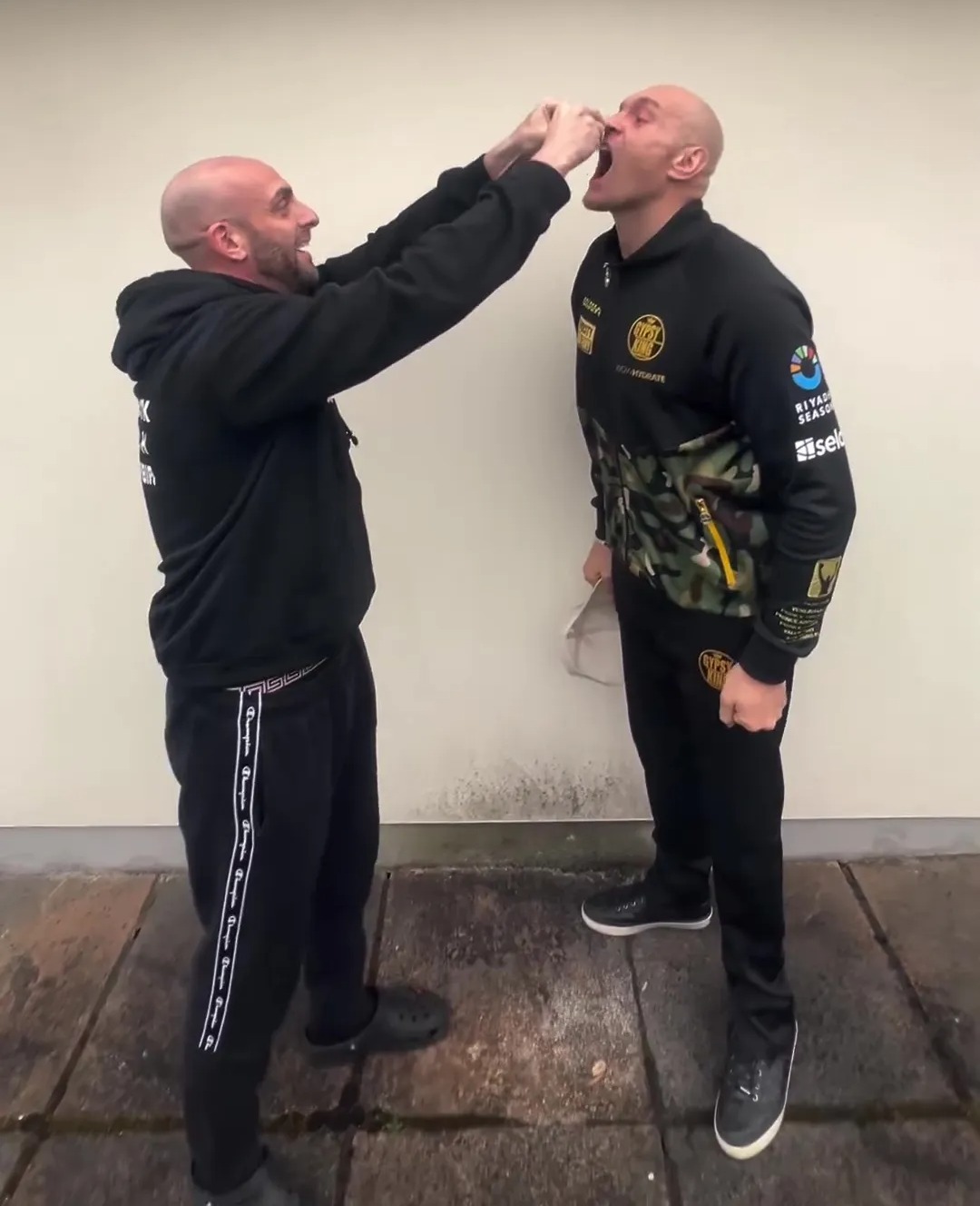 Tyson Fury's Bizarre Raw Egg Routine Makes Fans Disgusted
