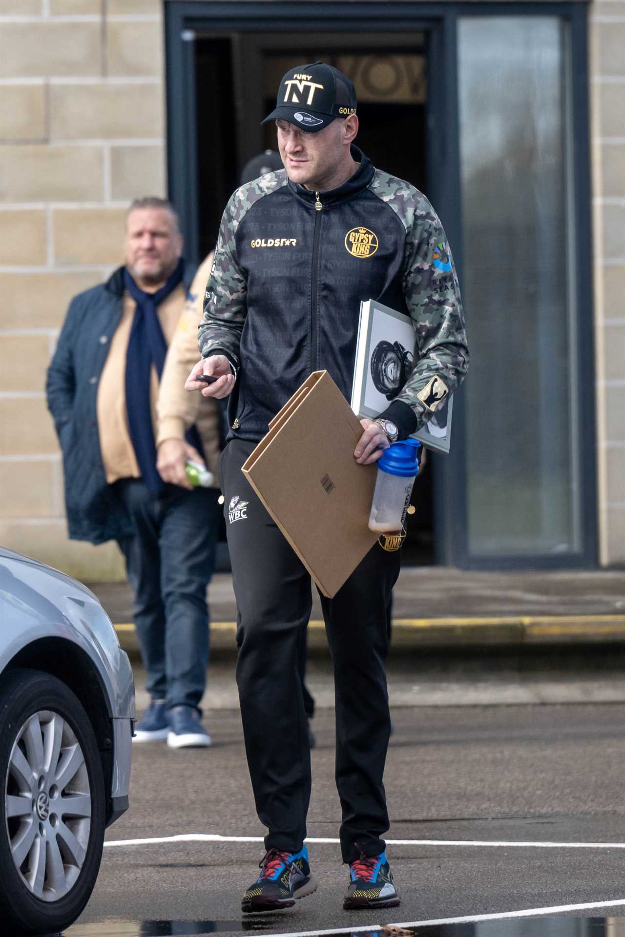Tyson Fury’s Car Boot Full of Easter Eggs as He Trains for Big Fight Against Oleksandr Usyk