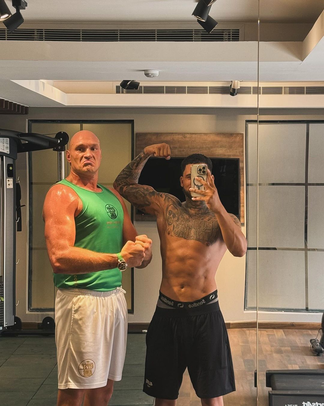 Fans React to Tyson Fury's Impressive Physique Ahead of Oleksandr Usyk Fight