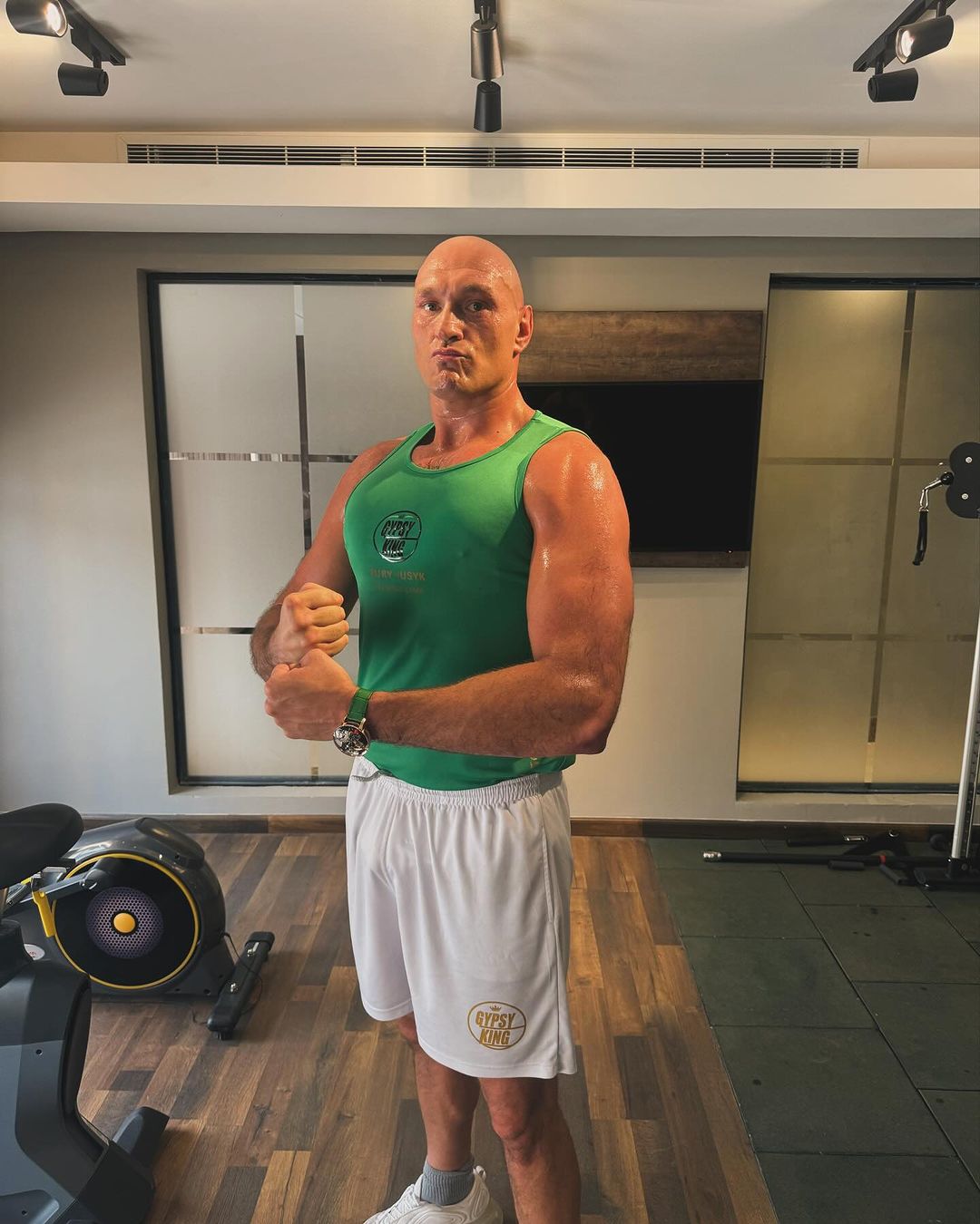Fans React to Tyson Fury's Impressive Physique Ahead of Oleksandr Usyk Fight