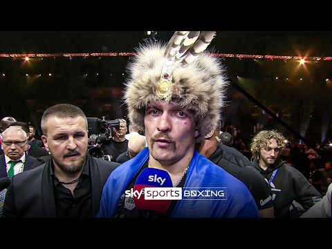 EMOTIONAL Oleksandr Usyk REACTS to beating Tyson Fury for undisputed 🇺🇦