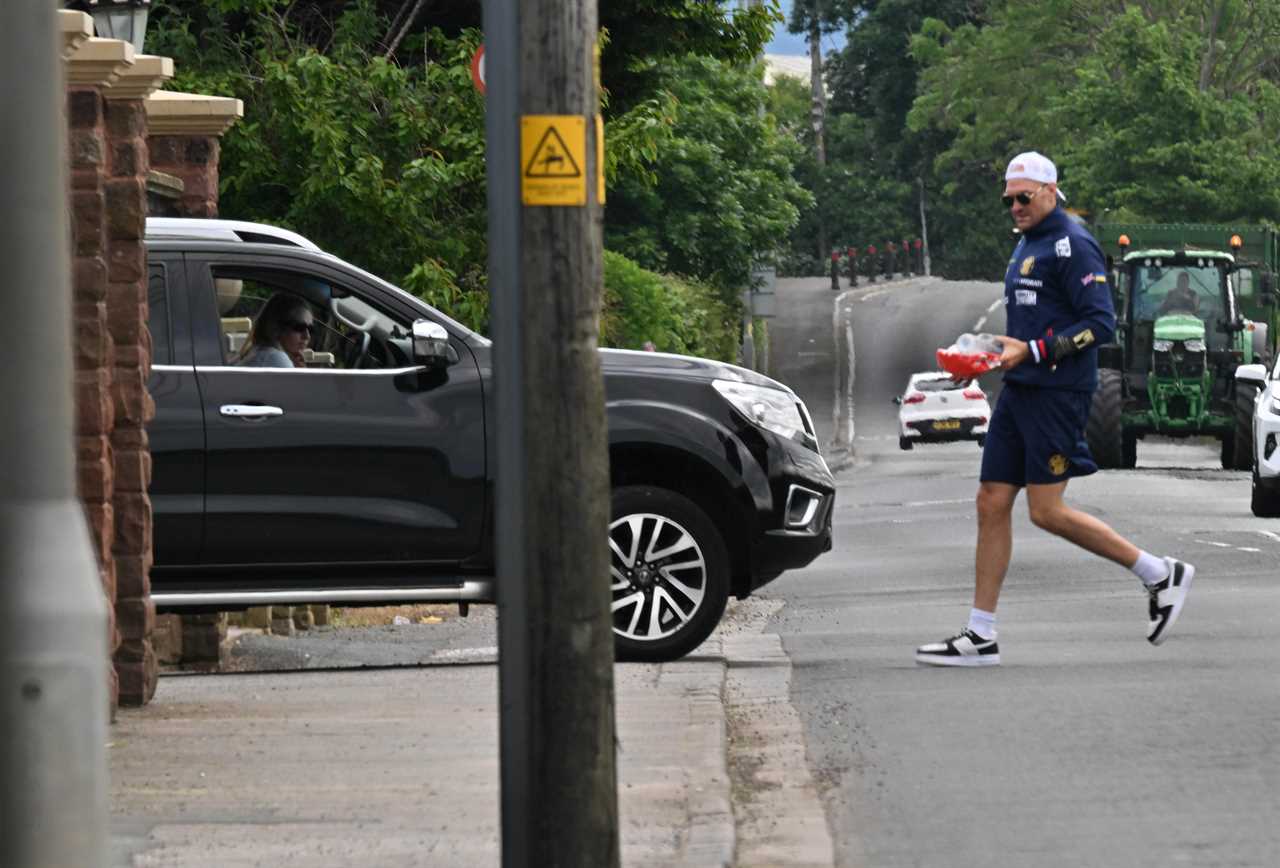Tyson Fury Spotted at Tip with Wife Paris After £80m Loss to Usyk in Saudi Arabia