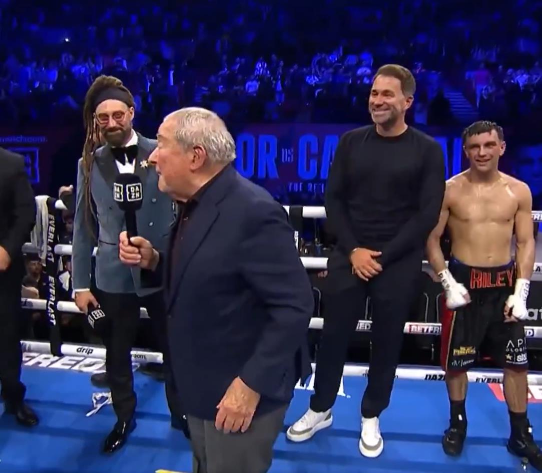 Boxing Legend Goes on Epic Rant After Controversial Decision in Taylor's Loss