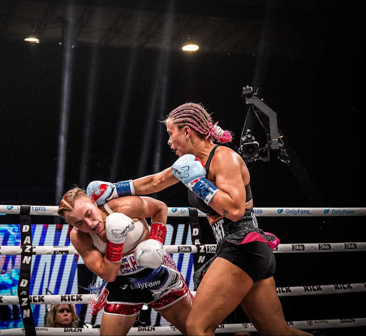 Paige VanZant reveals gruesome injury after Elle Brooke fight and plans Misfits rematch in UK