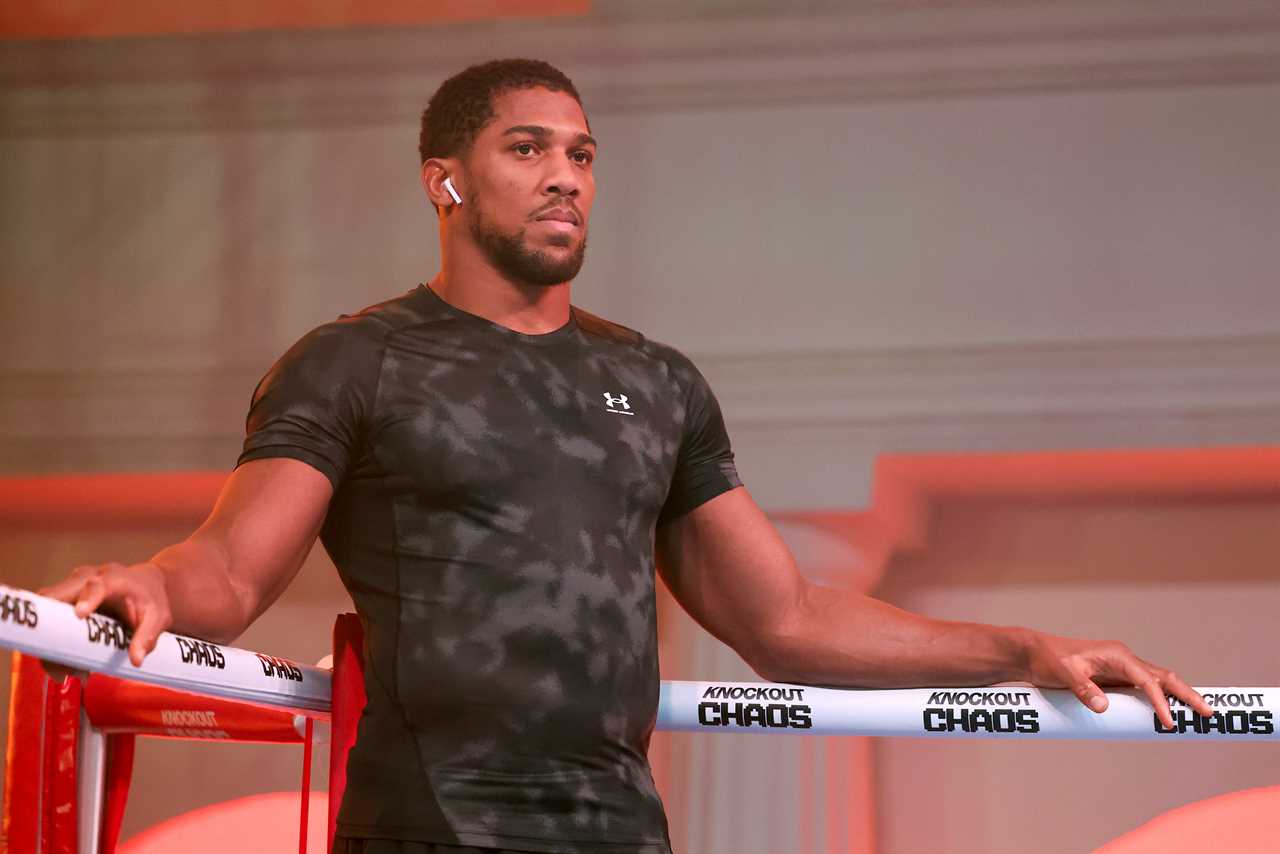 Anthony Joshua's Vulnerability Exposed by Barry McGuigan Ahead of Daniel Dubois Fight at Wembley