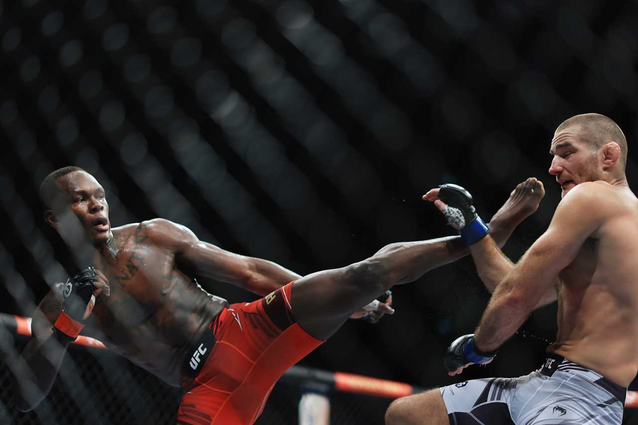 Israel Adesanya Issues Chilling Warning Ahead of UFC 305 Grudge Match