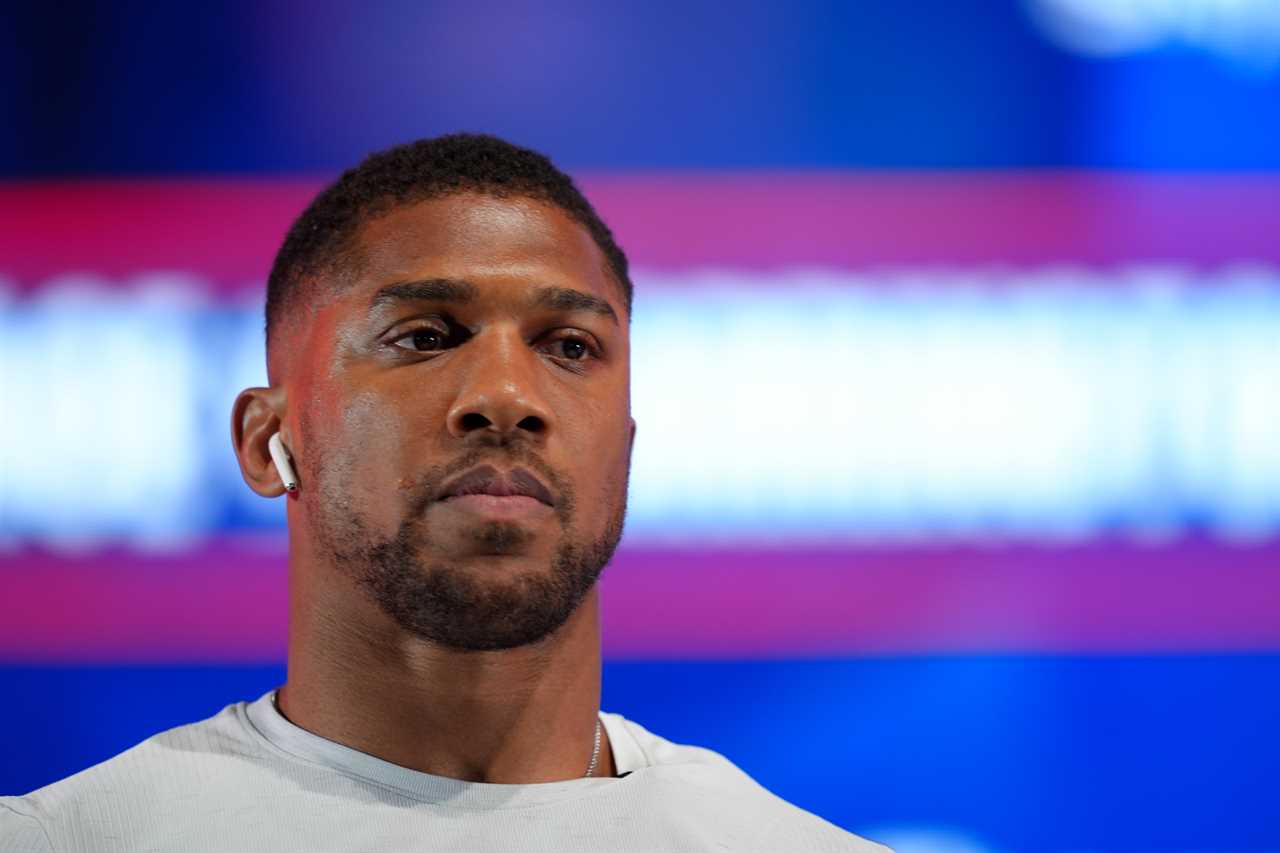 Carl Froch Calls for Face-to-Face Showdown with Anthony Joshua