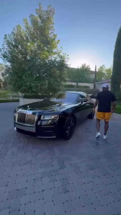 Floyd Mayweather Shows Off £1.5 Million Car Collection Including Rolls-Royce with Furry Seats – and £85,000 Backpack