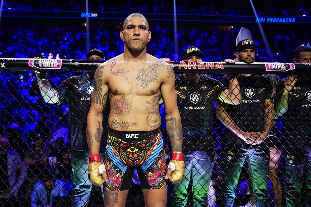 Anthony Joshua Backs UFC Champion Alex Pereira to Make Boxing Debut