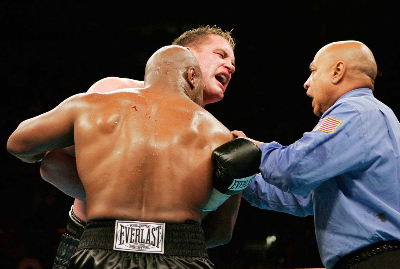 MIKE TYSON'S FORMER OPPONENT ISSUES WARNING TO JAKE PAUL AHEAD OF NOVEMBER BOUT