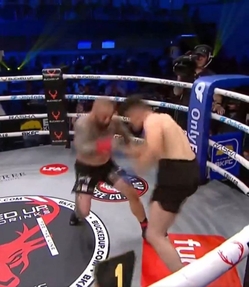 Bareknuckle Boxer Suffers Horrific Broken Ankle Just Seconds into Fight