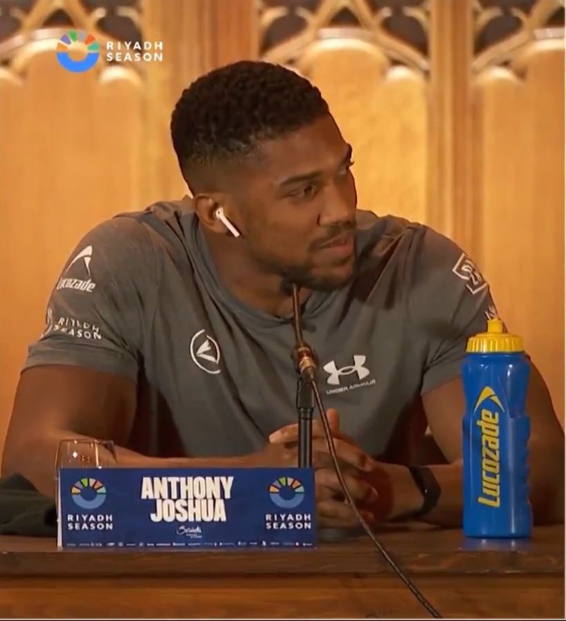 Anthony Joshua and Daniel Dubois Clash in Awkward Press Conference Exchange