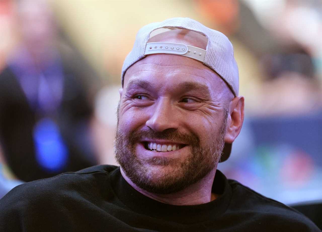 Tyson Fury Shocks Fans with New Fight Plans Involving Usyk and Dubois