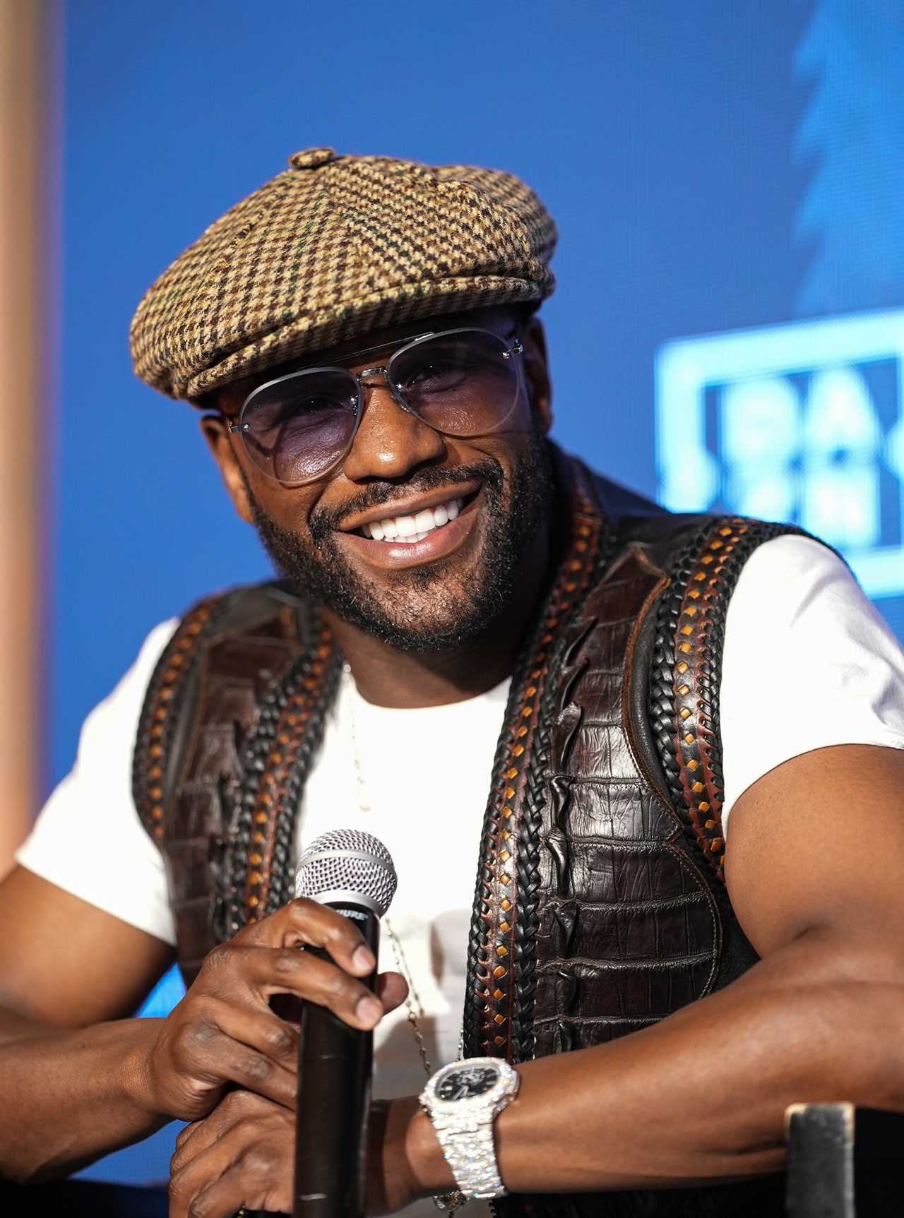 Floyd Mayweather Drops £750k on Luxury Watch Collection