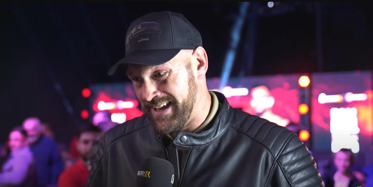Tyson Fury Hits Back at Usyk's Team After Putin Comparison