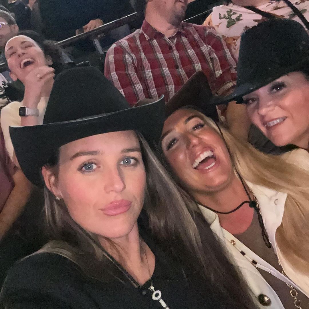 Paris Fury serenades Tyson at Chris Stapleton's Manchester gig