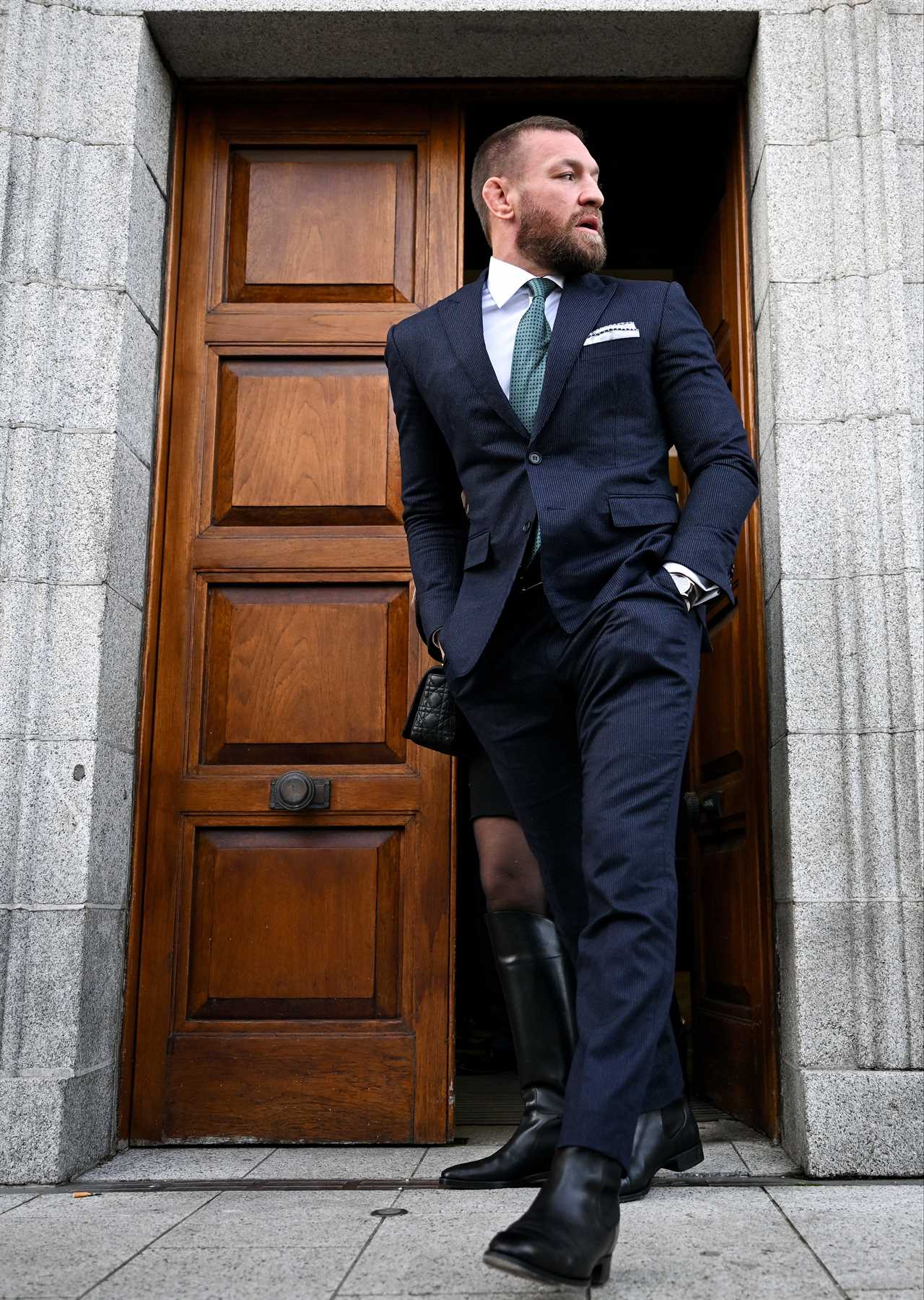 JOE ROGAN BELIEVES CONOR MCGREGOR SELF-DESTRUCTED AFTER MAYWEATHER FIGHT