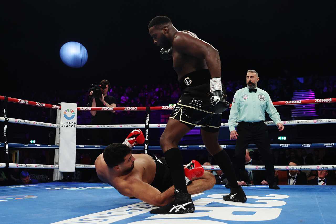 Lawrence Okolie Knocks Out Hussein Muhamed in Heavyweight Debut