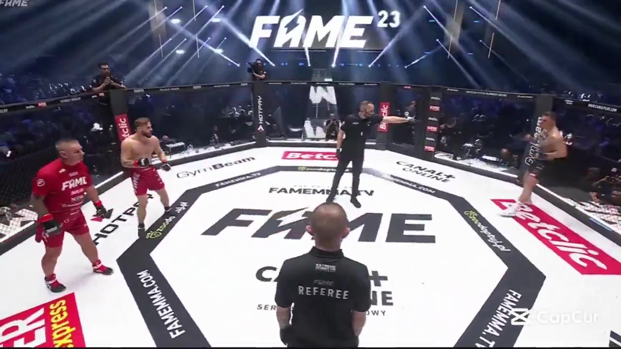Polish MMA Fighter Forced into Shock 2v1 Fight After Weight Miss