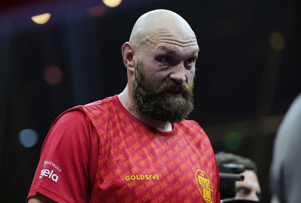 Oleksandr Usyk Ends Tyson Fury's Reign at the Top