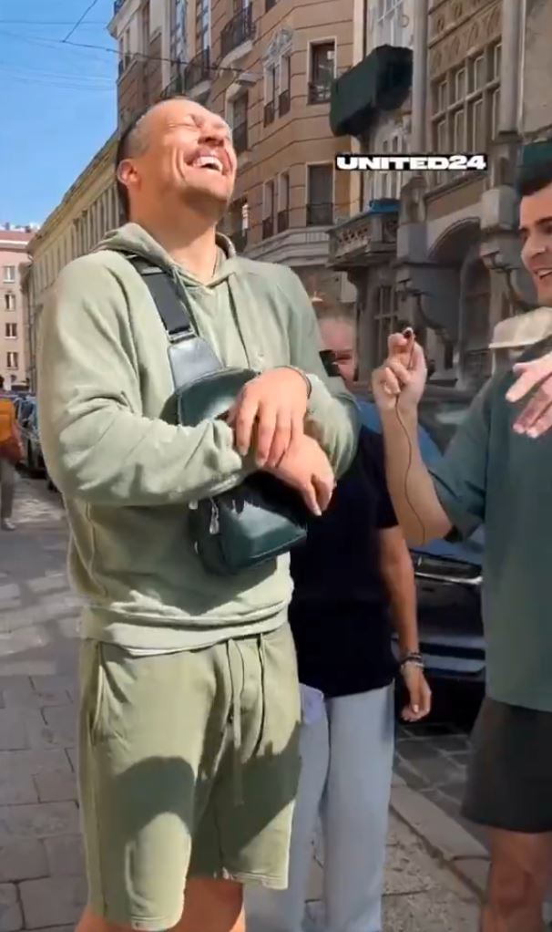 Oleksandr Usyk Shows Off ‘Fake $100 Rolex’ After Huge Win Against Tyson Fury