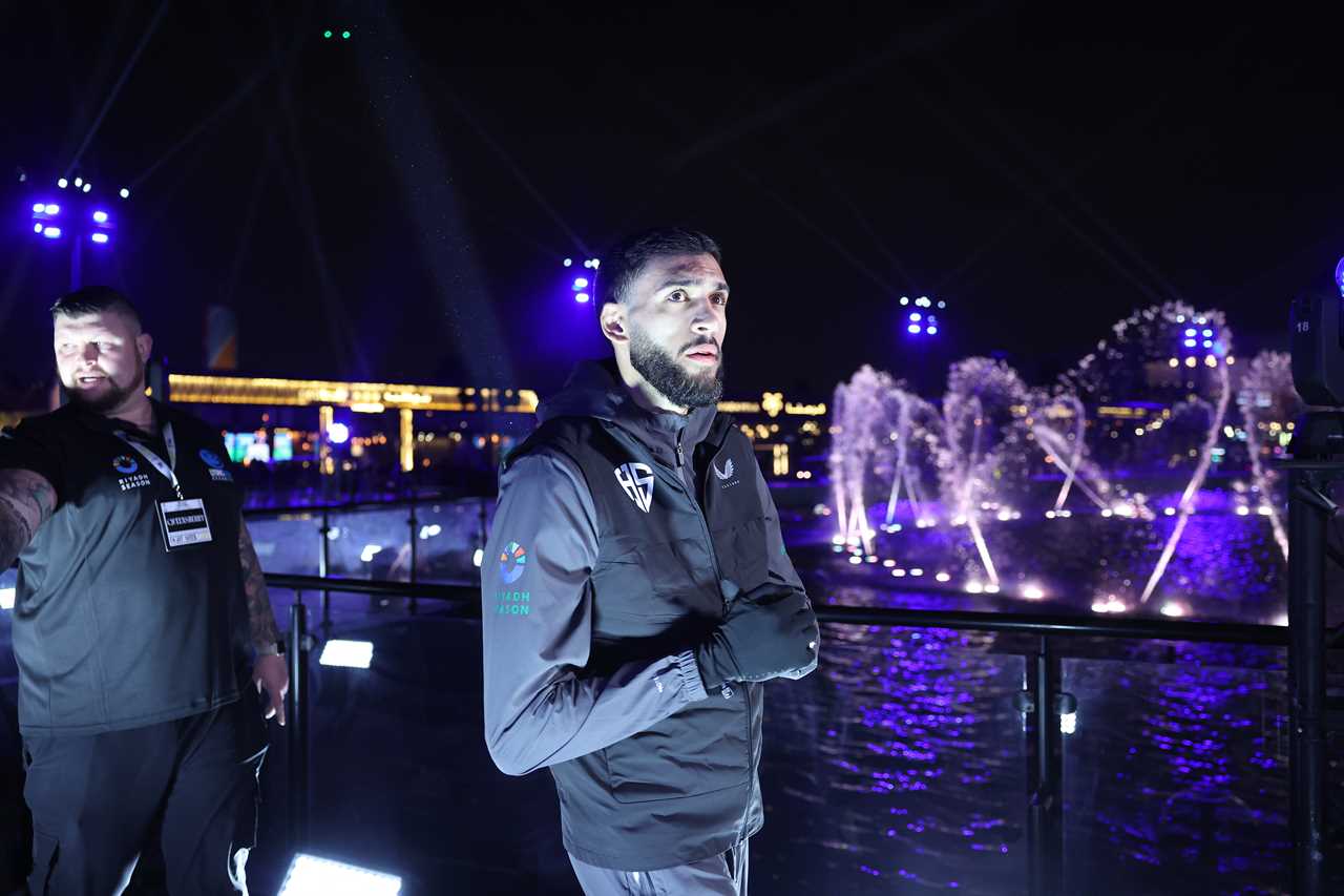 Hamzah Sheeraz to Fight Carlos Adames for World Title on Stacked Fight Card