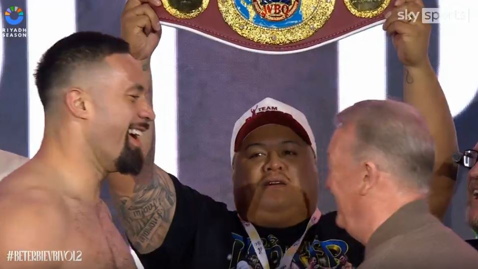 Frank Warren, 72, Faces off with Joseph Parker and Playfully Shoves 19st Boxer in Saudi