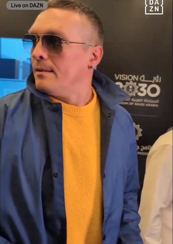 Oleksandr Usyk spotted asking for Anthony Joshua moments after arriving for Beterbiev vs Bivol 2