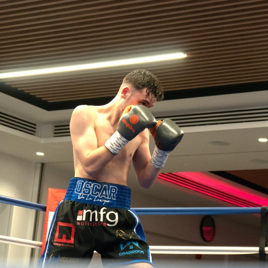 Meet Oscar de la Lawyer, UK’s First Boxer and Solicitor Named After Ring Icon