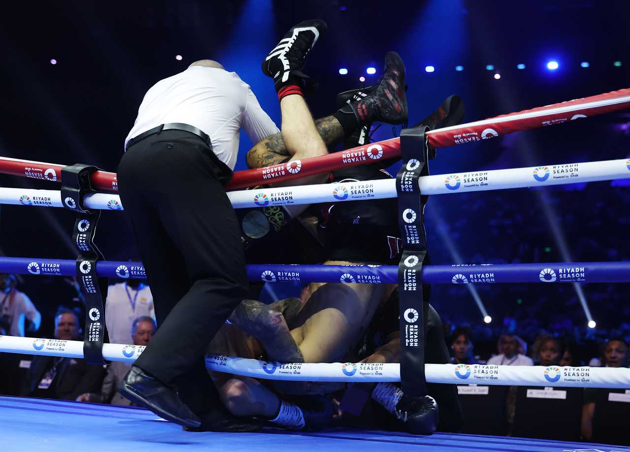 EXCLUSIVE: Boxer’s Bungle Bags £100k – Mortgage Miracle at 34!