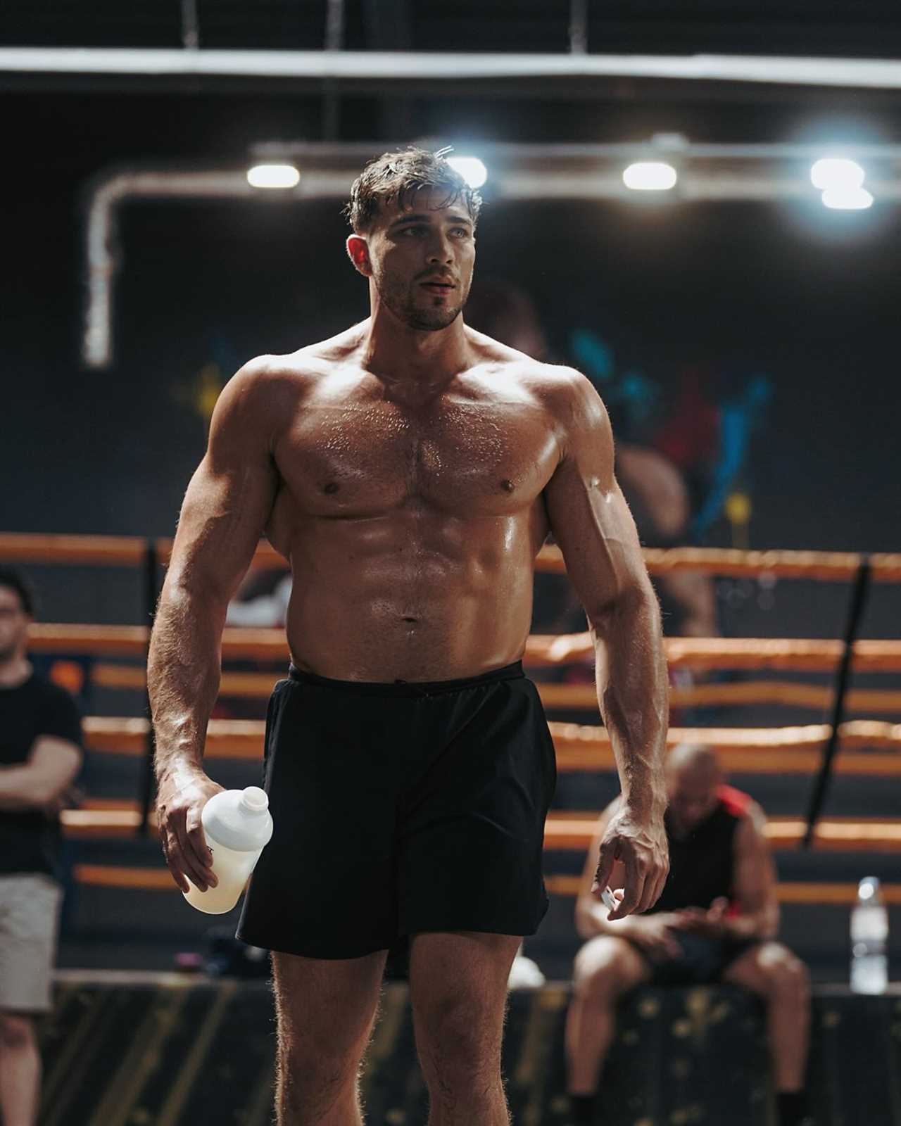 EXCLUSIVE: Tommy Fury's Ripped Physique Shocks Fans Ahead of Boxing Comeback!
