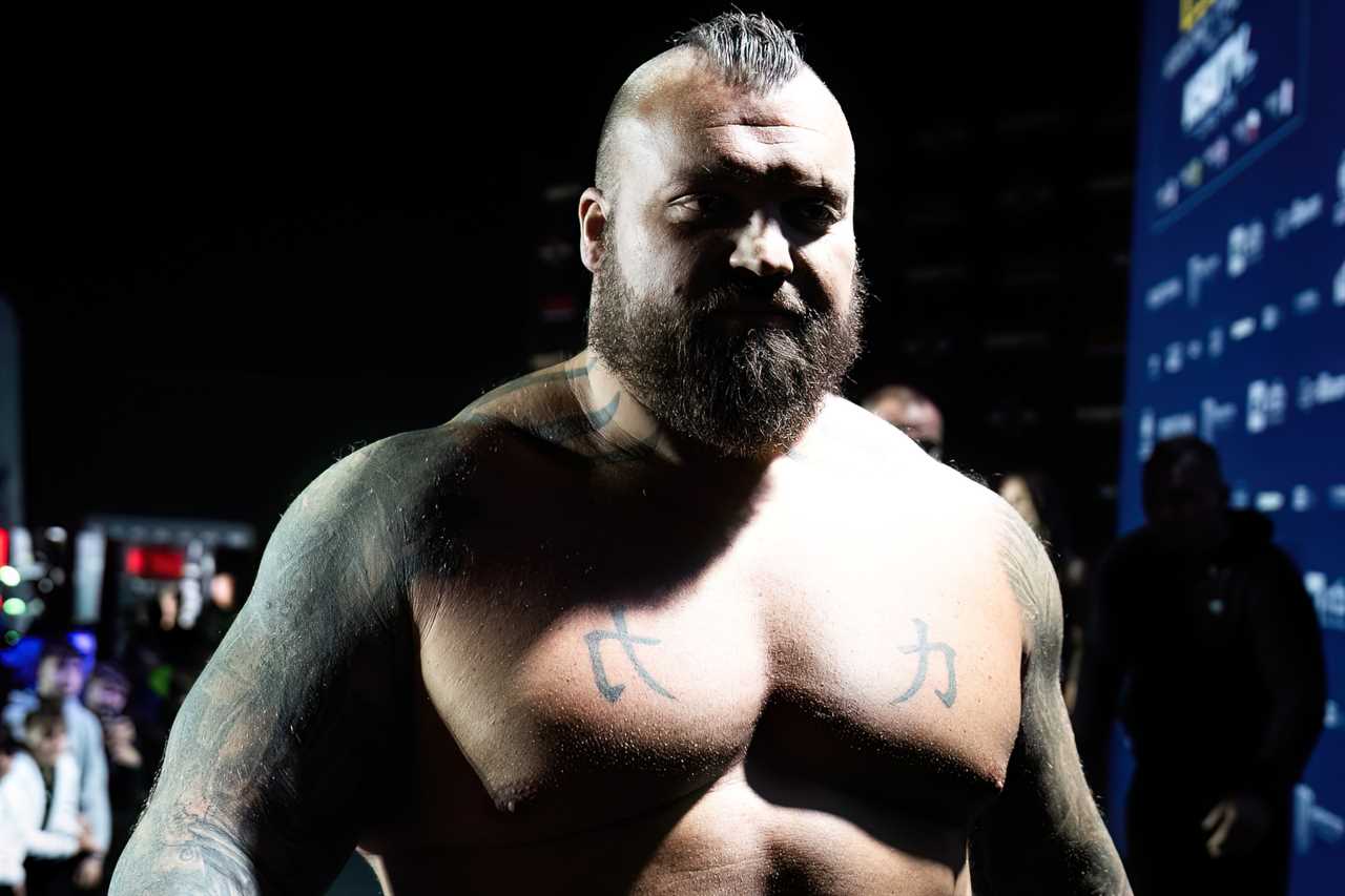 SCANDALOUS: Eddie Hall OBLITERATES Mariusz Pudzianowski in 30-Second MMA Debut Showdown!